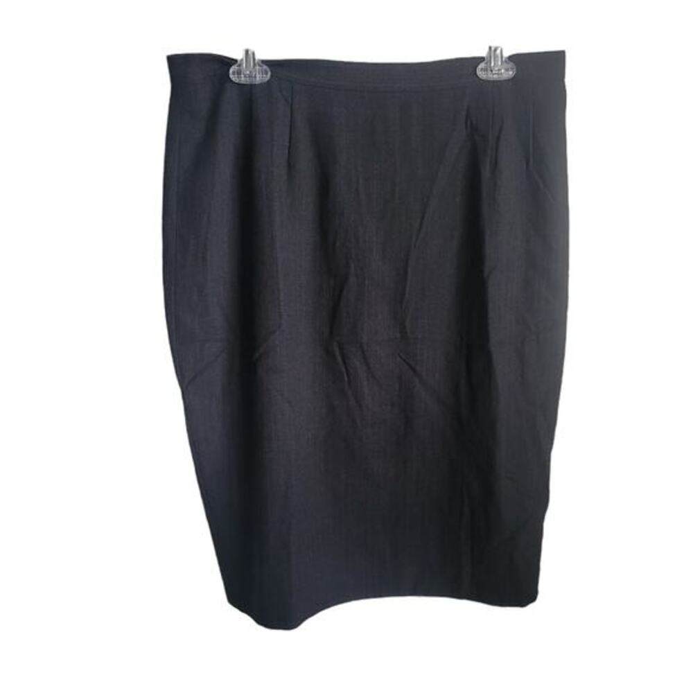 Woman Skirt Black‎ Size 16 Fully Lined  Button and Zip Nice Quality Business